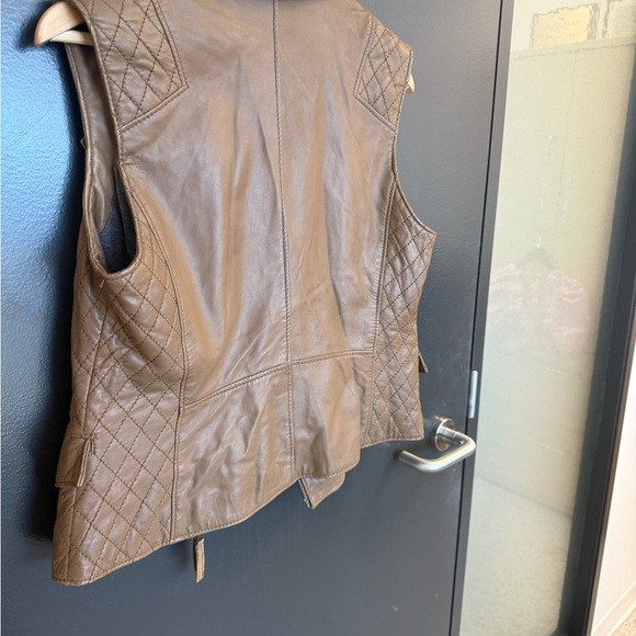 Marc Cain size 4 EUC leather “vintage” chocolate brown leather Quilted moto Vest - Picture 6 of 15